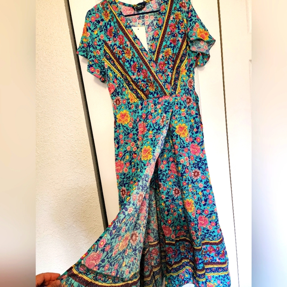 Bloomchic NWT hobo design dress